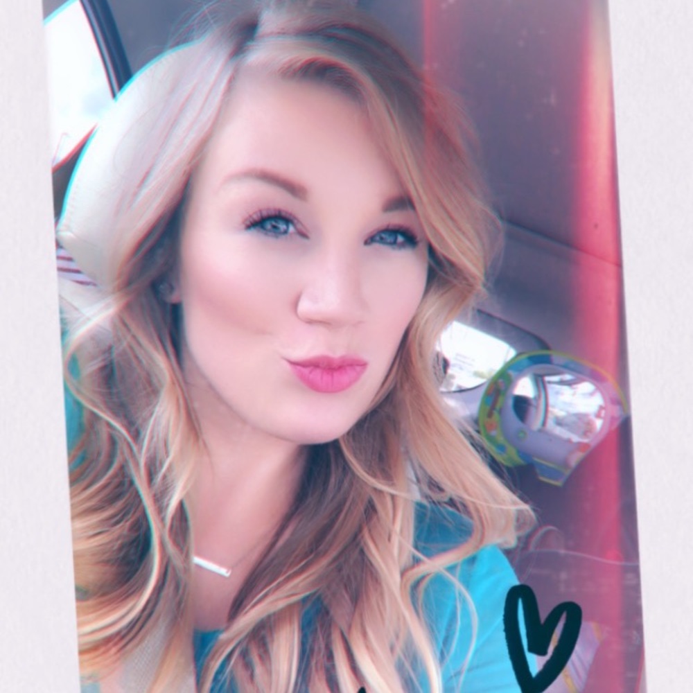 Meet your Posher, Ashlie